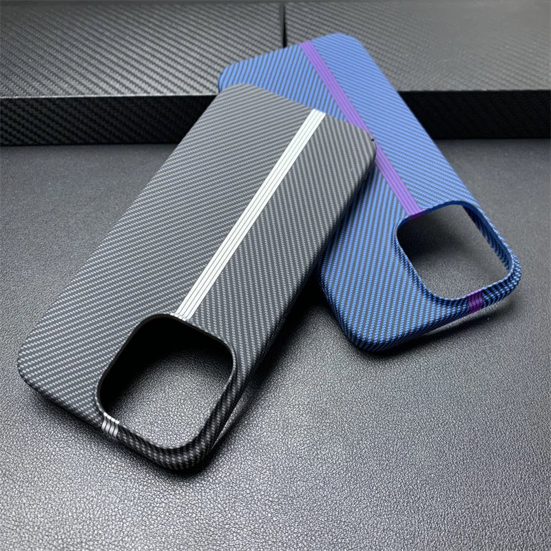 Capinha Minimalista para iPhone em Fibra de Carbono - Estilo e Proteção