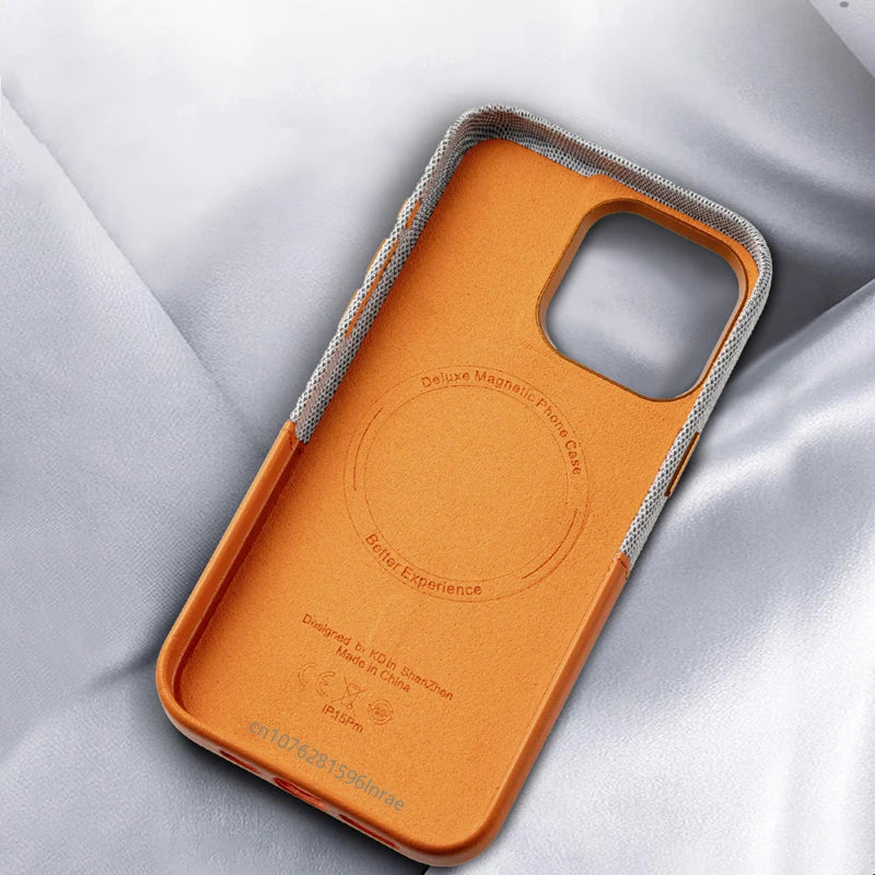 Capinha Minimalista para iPhone em Tecido e Couro