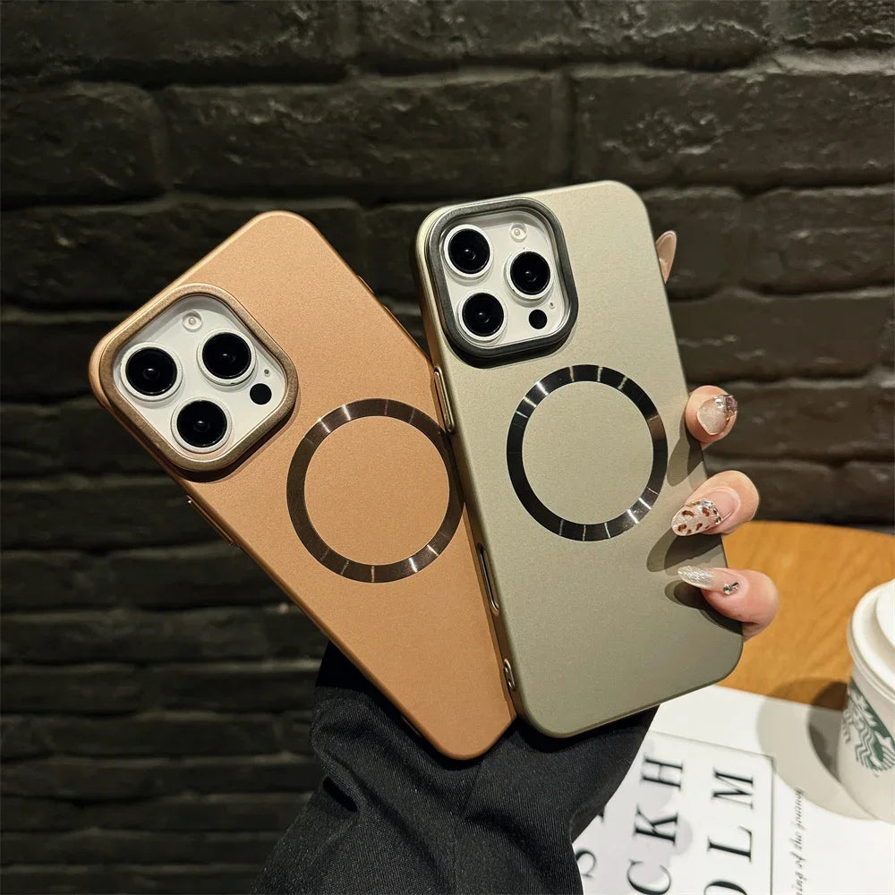 Capinha Minimalista para iPhone Nano com Acabamento Fosco e Suporte para Carregamento MagSafe