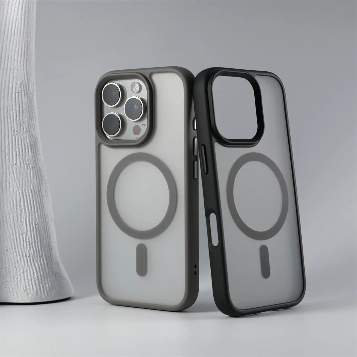 Capinha para iPhone Efeito Matte Minimalista com Compatibilidade para Carregamento MagSafe
