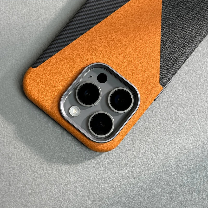 Case para iPhone em Couro e Carbono com Tecnologia de Proteção Anti-impacto
