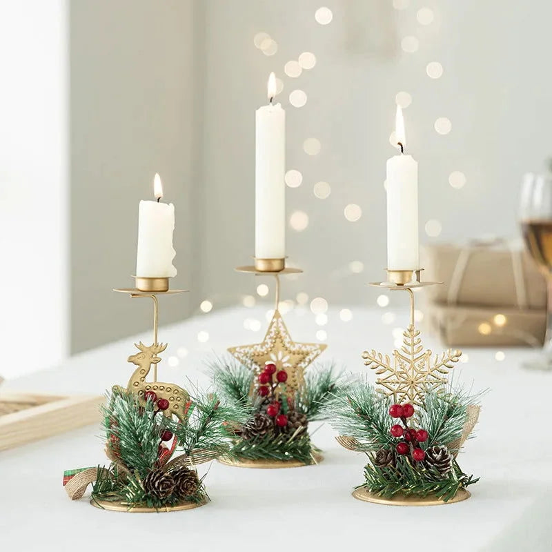 Castiçal de Ferro Dourado com Decoração de Papai Noel e Rena para Natal