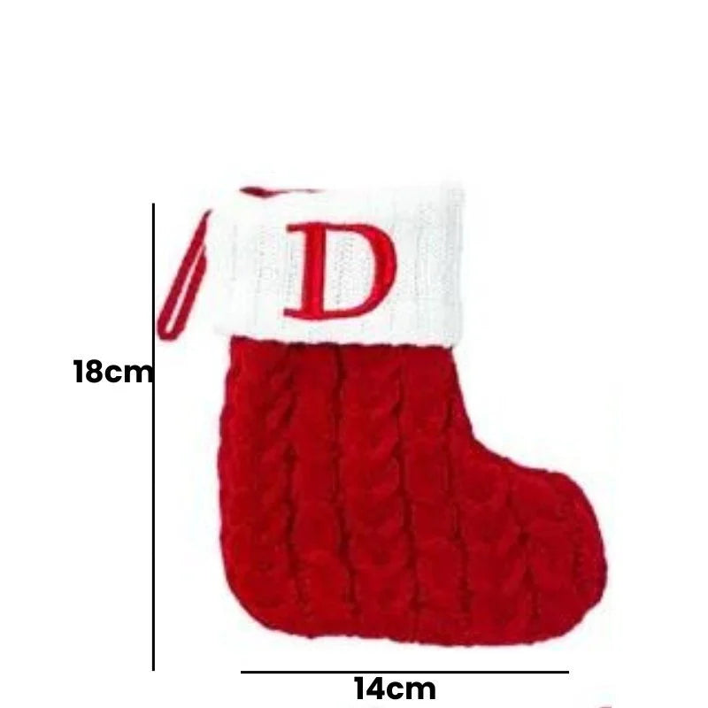 Enfeite de Meias de Natal com Letras do Alfabeto - Decoração Festiva Personalizada