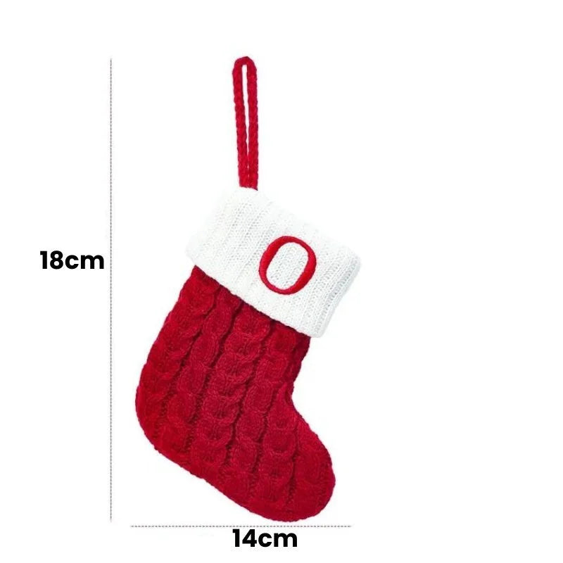 Enfeite de Meias de Natal com Letras do Alfabeto - Decoração Festiva Personalizada