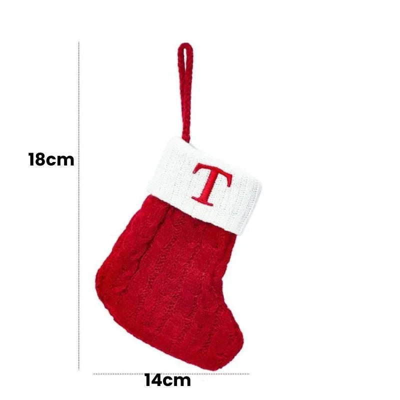Enfeite de Meias de Natal com Letras do Alfabeto - Decoração Festiva Personalizada