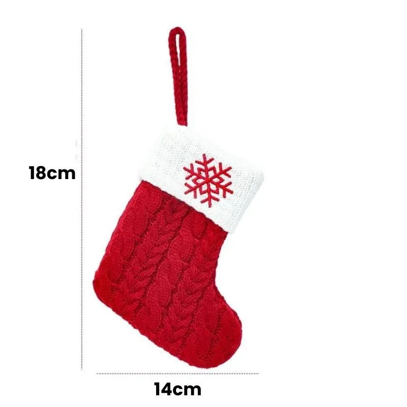 Enfeite de Meias de Natal com Letras do Alfabeto - Decoração Festiva Personalizada