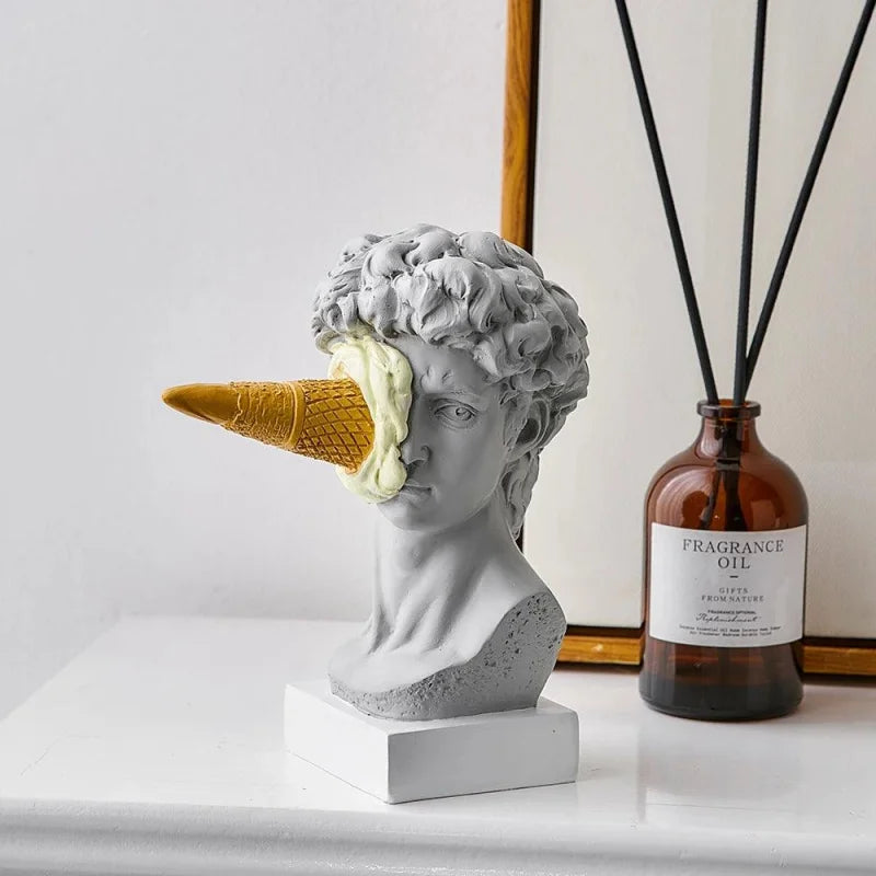Escultura Pós-Moderna de David em Resina para Decoração - Arte Contemporânea