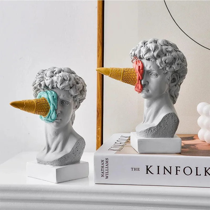 Escultura Pós-Moderna de David em Resina para Decoração - Arte Contemporânea