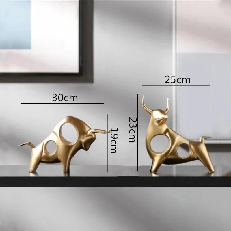 Estátua Abstrata de Touro Dourado em Resina para Decoração de Interiores