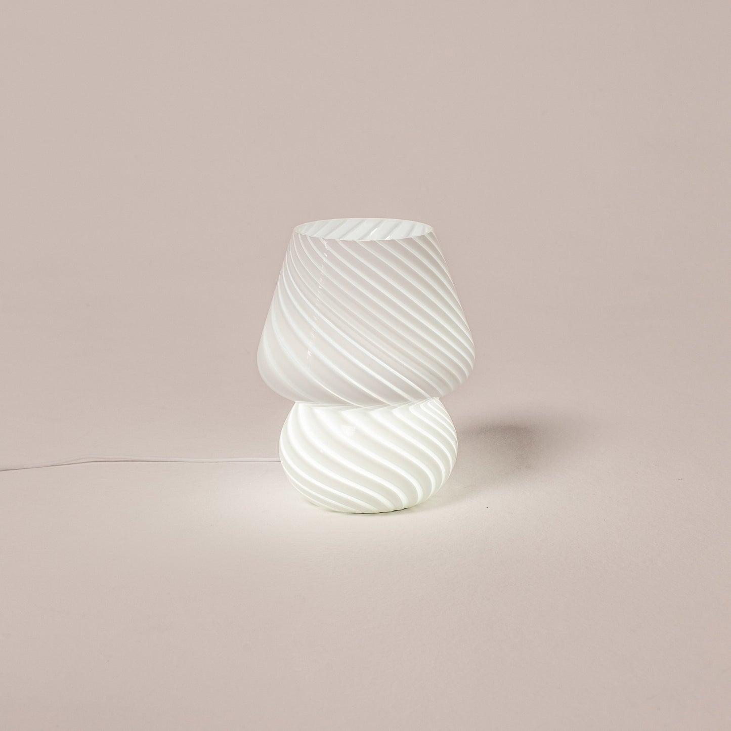 Abajur de Mesa Cogumelo em Vidro - Luminária Decorativa para Ambientes Modernos