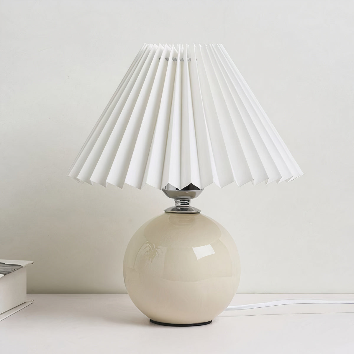 Abajur de Mesa Retrô Bivolt com Design Elegante - Iluminação Vintage para Ambiente