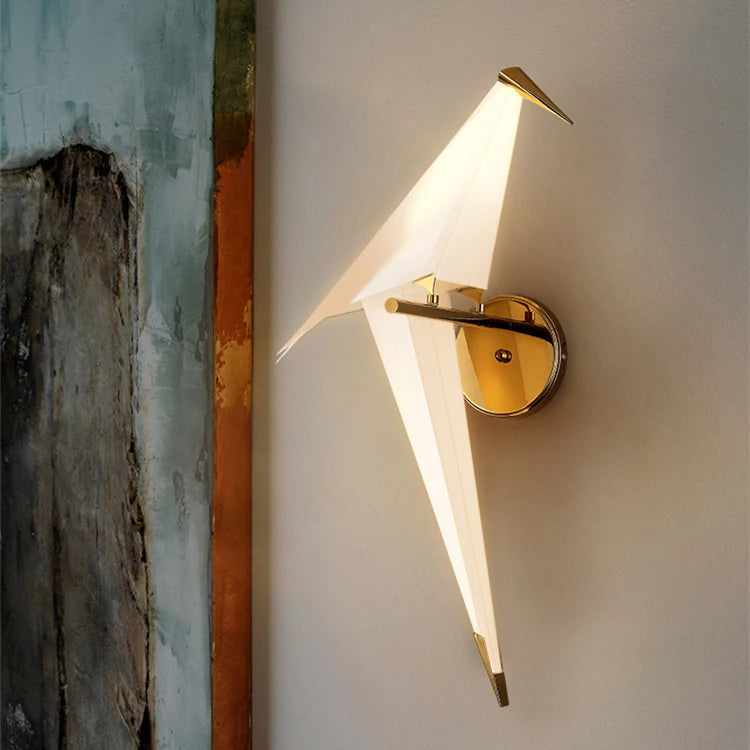 Arandela Dourada para Parede Interna - Design Origami
