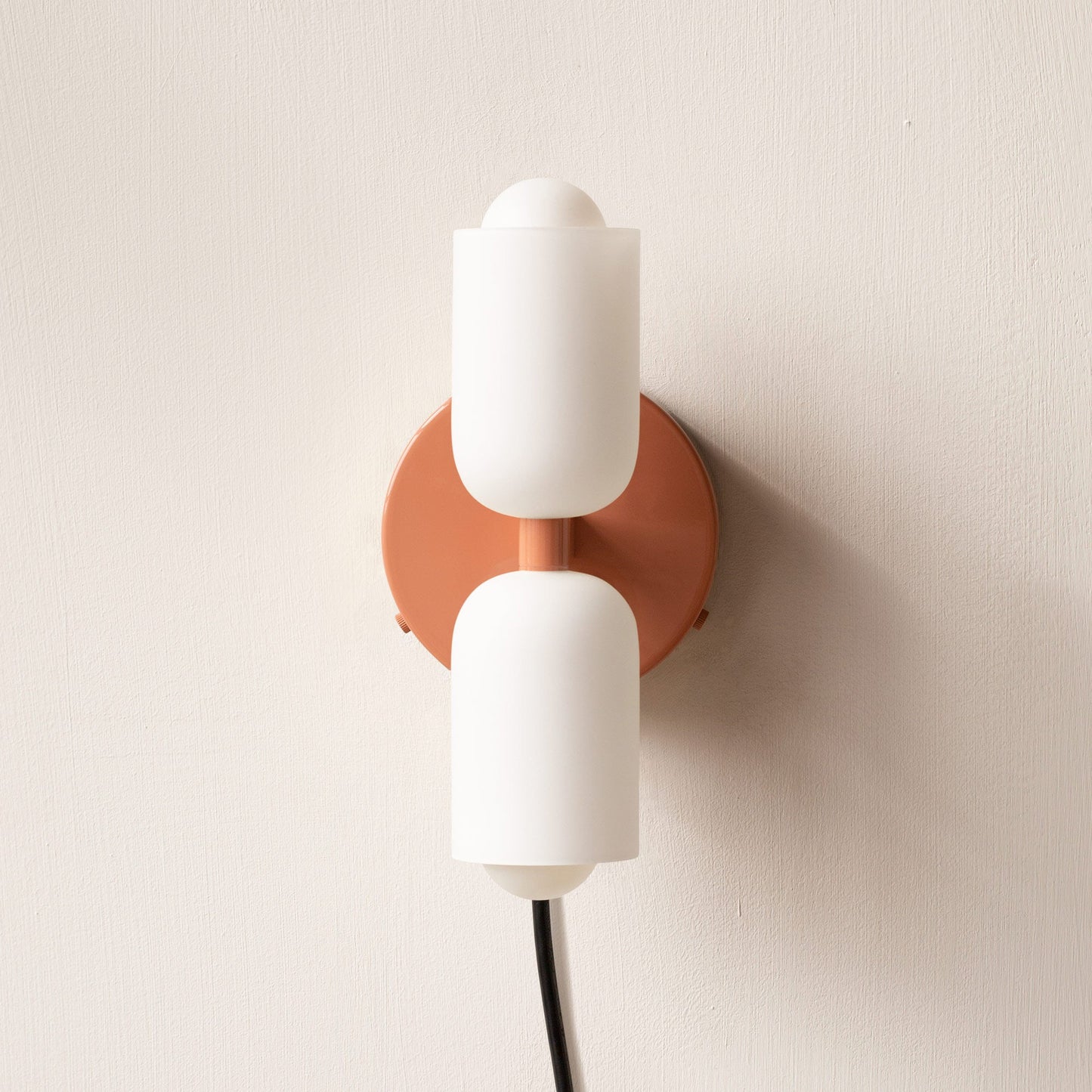 Arandela de Parede Dupla Minimalista em Tom Creme