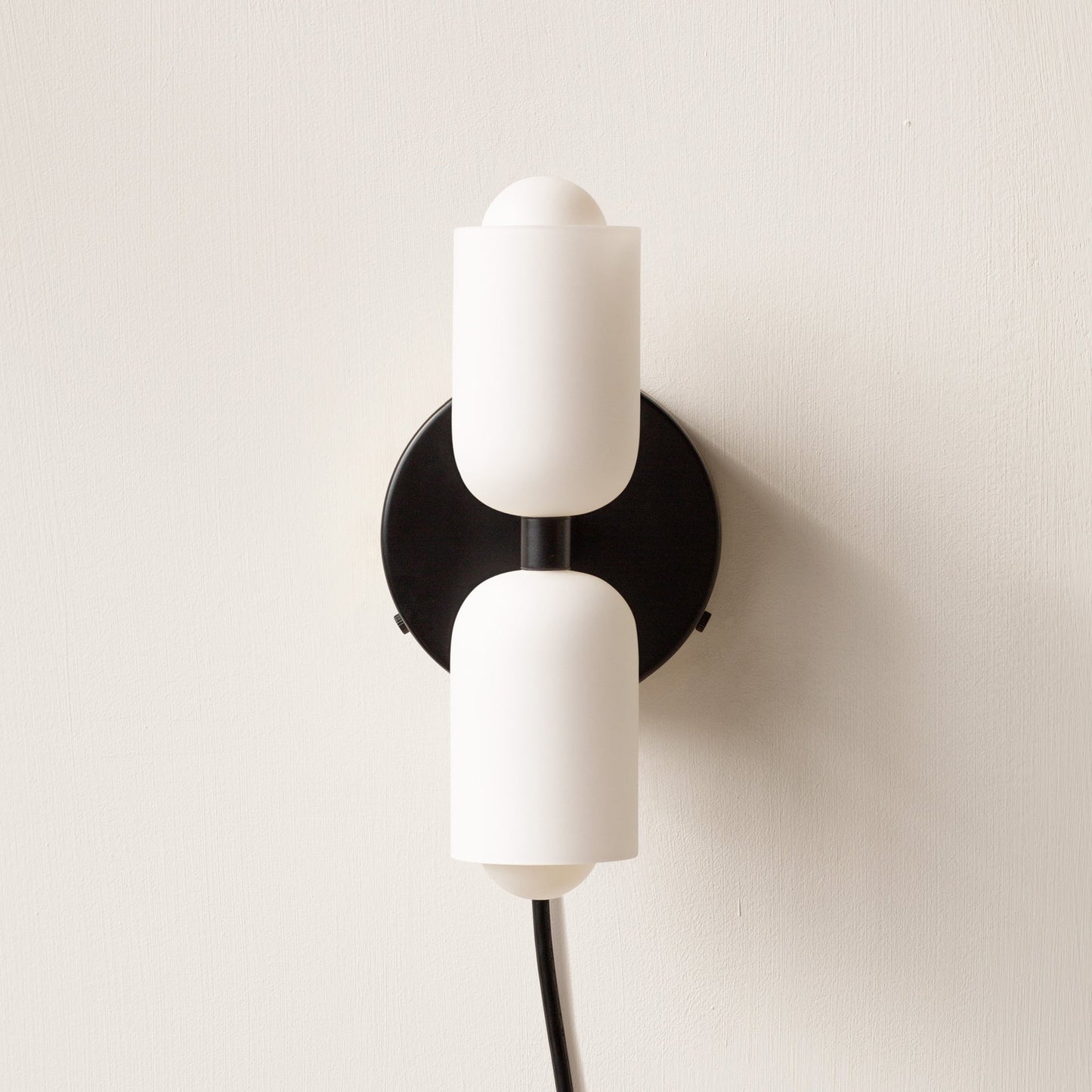 Arandela de Parede Dupla Minimalista em Tom Creme