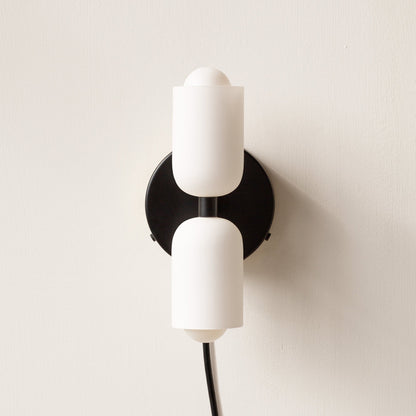 Arandela de Parede Dupla Minimalista em Tom Creme