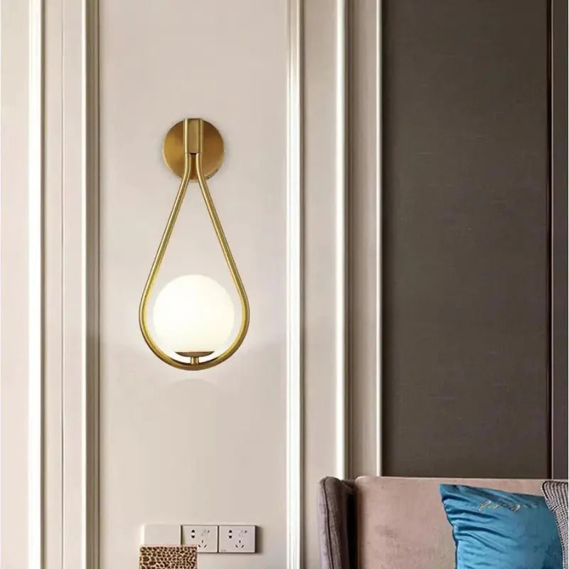 Arandela de Parede Minimalista em Metal - Design Gota