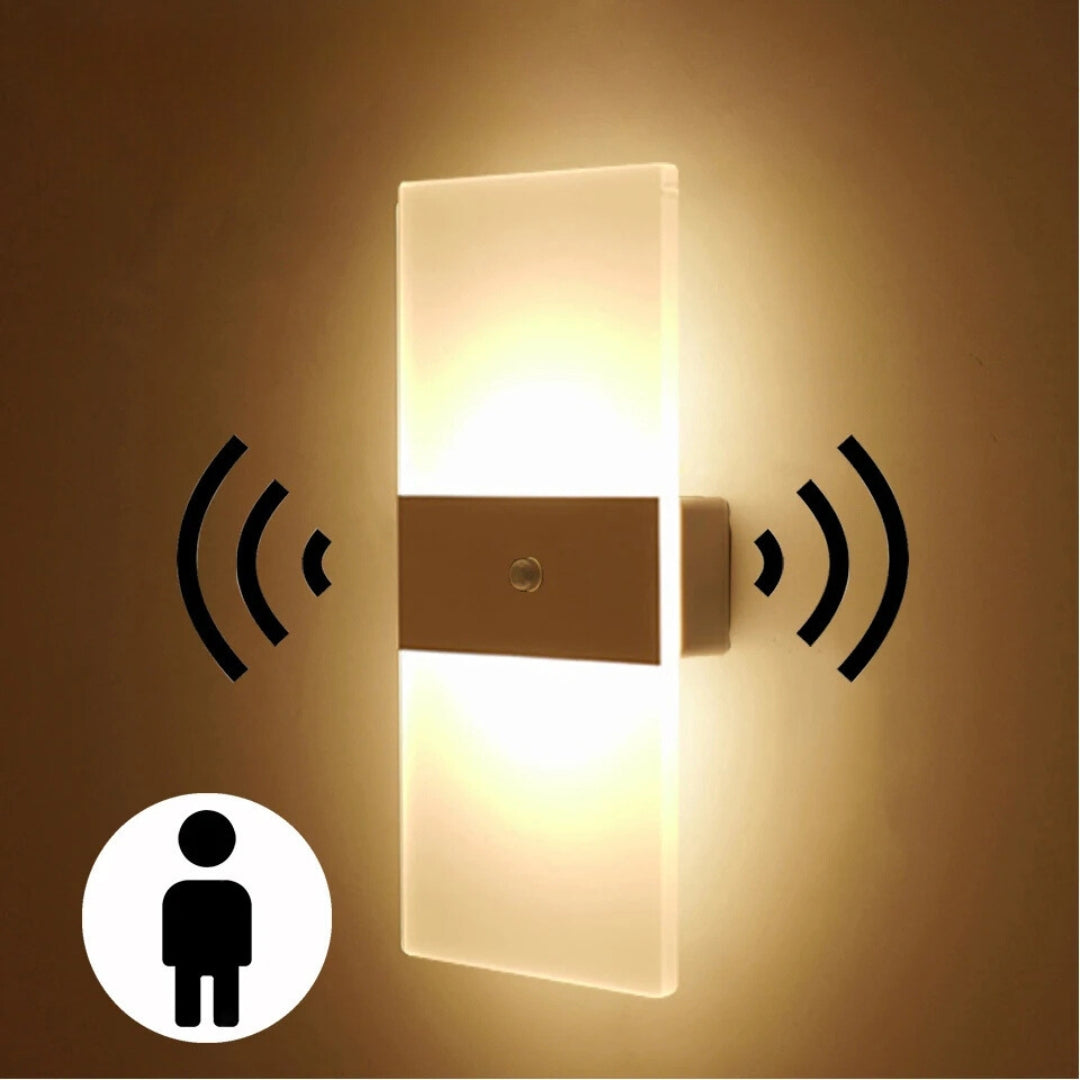 Arandela de Parede Interna Transparente com Sensor de Movimento e Luz LED