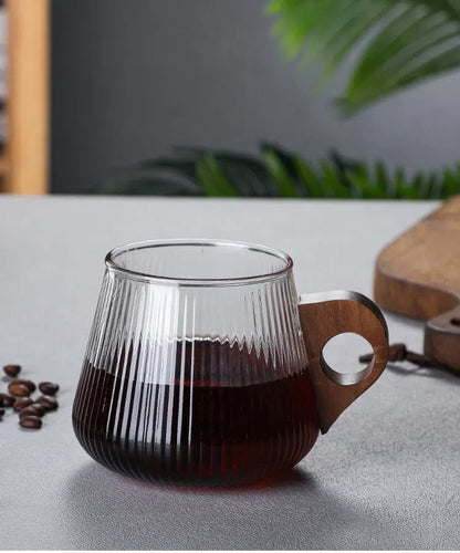Caneca Canelada de Madeira - Design Elegante e Durável para Café e Chá