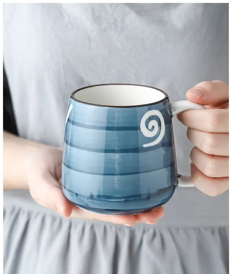 Caneca de Cerâmica Pintada à Mão Estilo Japonês - Capacidade de 500ml