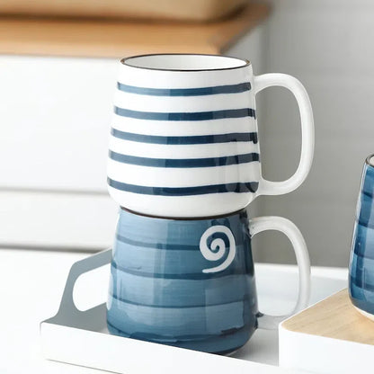 Caneca de Cerâmica Pintada à Mão Estilo Japonês - Capacidade de 500ml