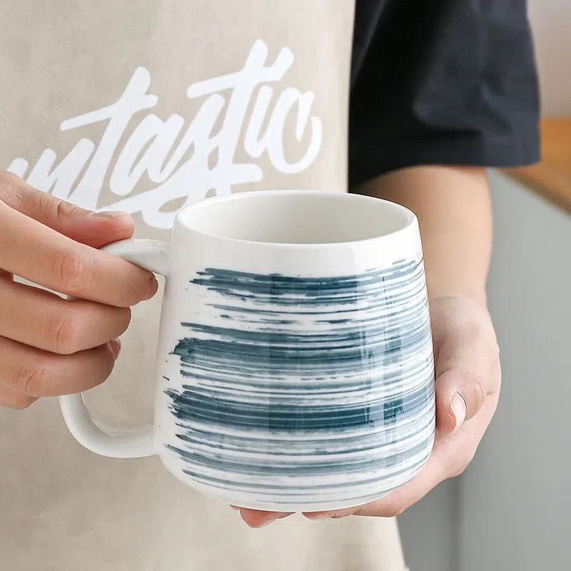 Caneca de Cerâmica Pintada à Mão Estilo Japonês - Capacidade de 500ml