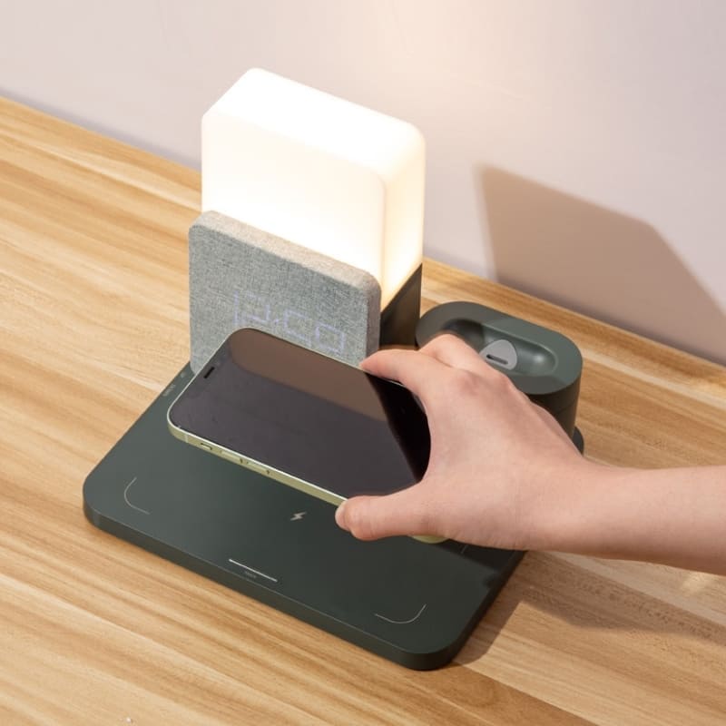 Carregador Indutivo com Luminária de Mesa e Função Despertador
