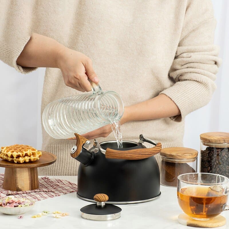 Chaleira Inox com Apito 2,5 Litros - Aço Inoxidável para Churrasco e Chá