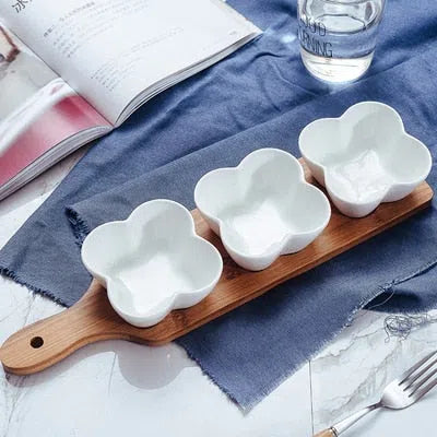 Conjunto de Petisqueiras de Porcelana com Mini Tábua de Bambu - Ideal para Servir Aperitivos