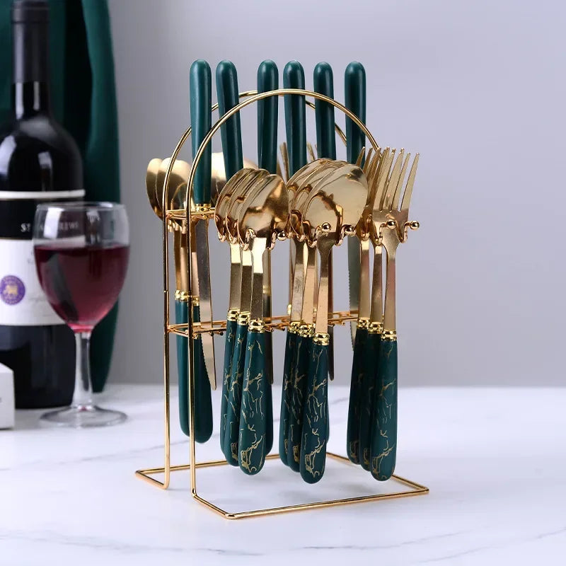 Conjunto de Talheres Dourados 24 Peças - Pratos e Utensílios para Jantar Elegantes