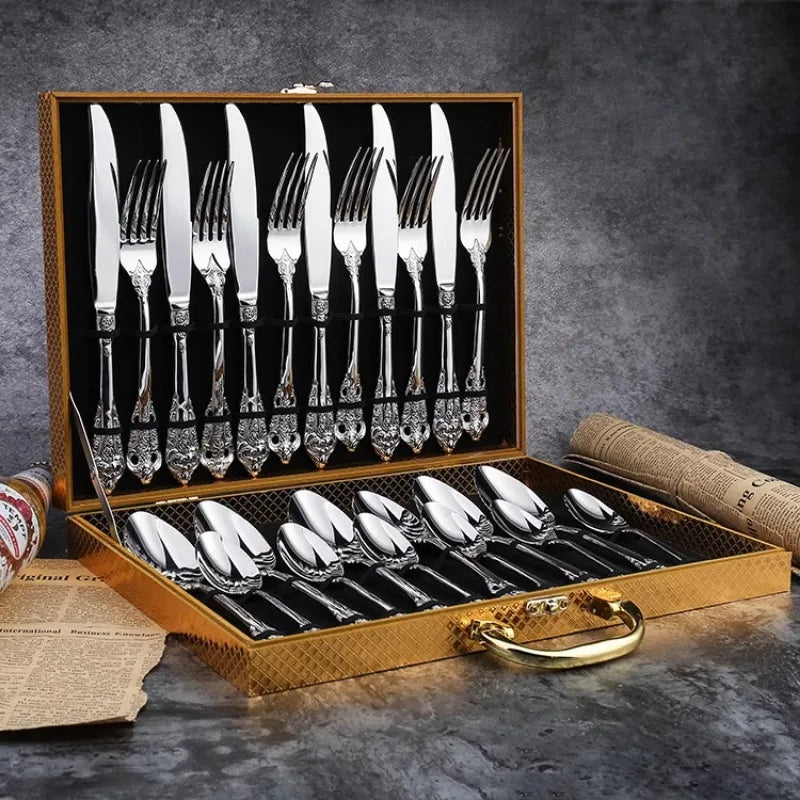 Conjunto de Talheres Dourados em Aço Inoxidável - 24 Peças, Design Elegante para Jantar