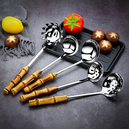 Conjunto de Utensílios de Cozinha em Aço Inoxidável com Cabo de Bambu Natural