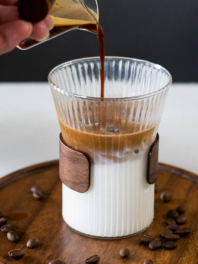 Copo Canelado de Vidro Estilo Japonês - Design Elegante para Bebidas