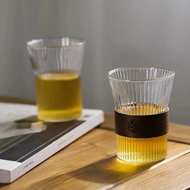 Copo Canelado de Vidro Estilo Japonês - Design Elegante para Bebidas