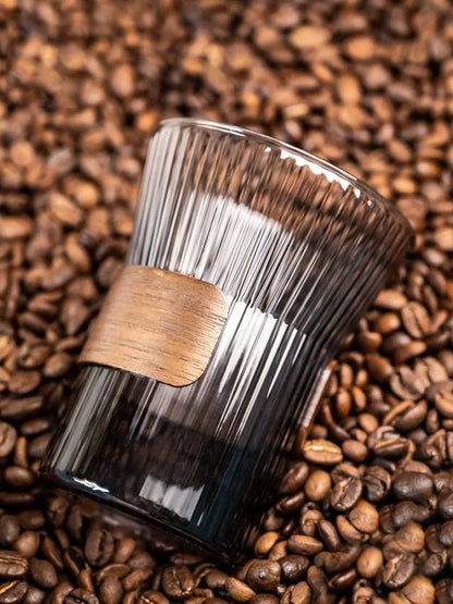 Copo Canelado de Vidro Estilo Japonês - Design Elegante para Bebidas