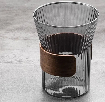 Copo Canelado de Vidro Estilo Japonês - Design Elegante para Bebidas