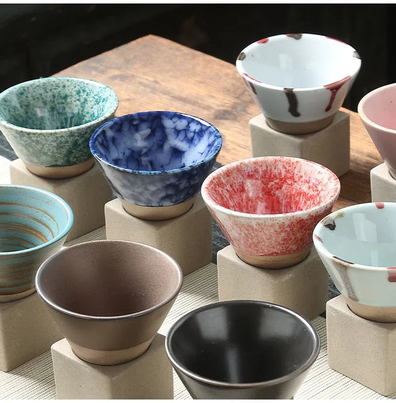 Copo Criativo em Cerâmica Decorativa para Bebidas