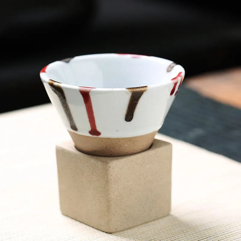 Copo Criativo em Cerâmica Decorativa para Bebidas