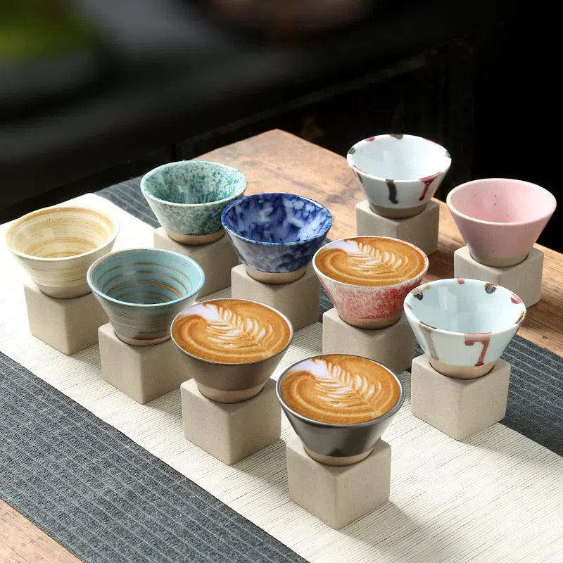 Copo Criativo em Cerâmica Decorativa para Bebidas