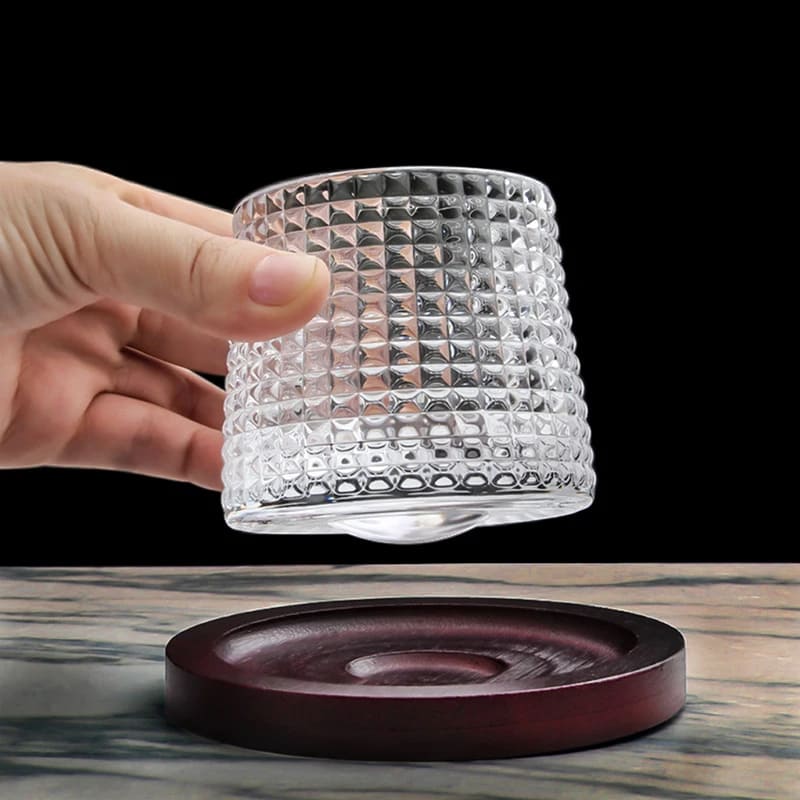 Copo de Whisky em Cristal com Base Rotativa para Bar em Casa