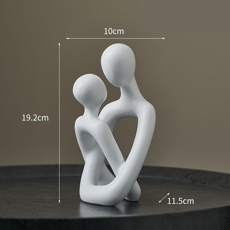 Estatueta de Casal Apaixonado em Resina - Decoração Romântica
