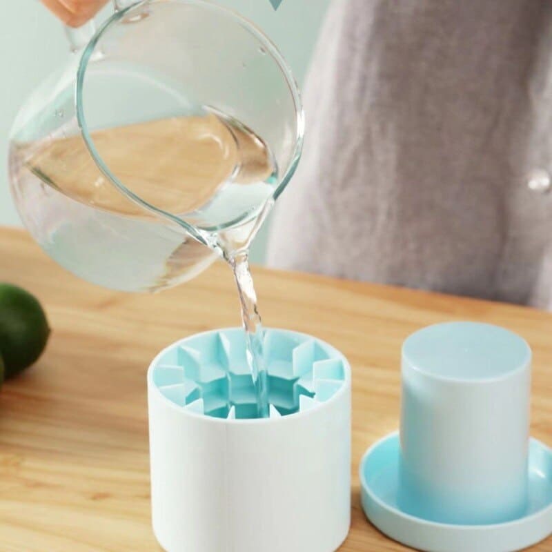 Forma de Gelo de Silicone Redonda com Tampa - Ideal para Bebidas