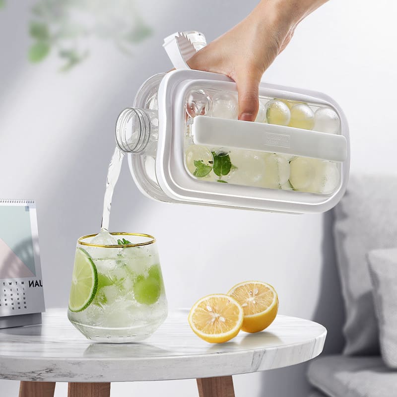 Garrafa de Água com Formato de Gelo Redondo - Ideal para Bebidas Frescas