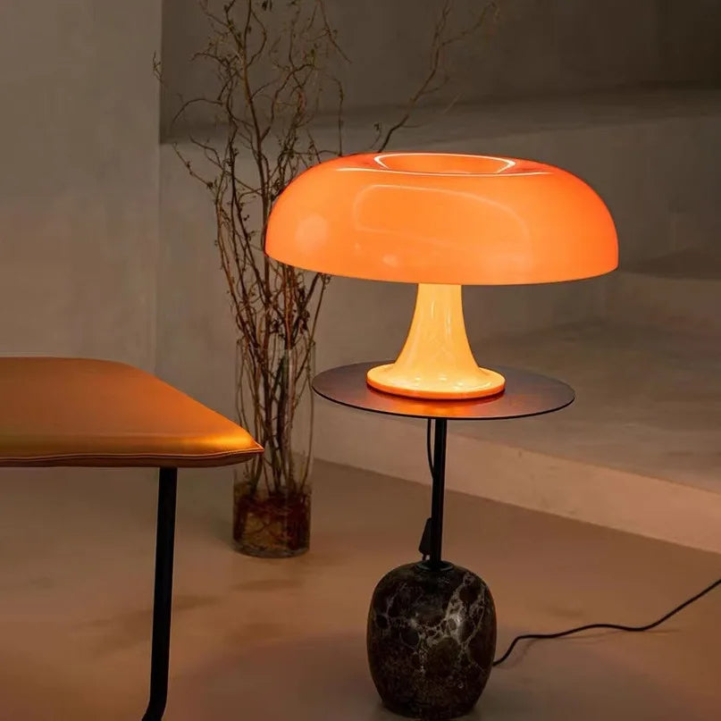 Luminária de Mesa Estilo Cogumelo na Cor Laranja