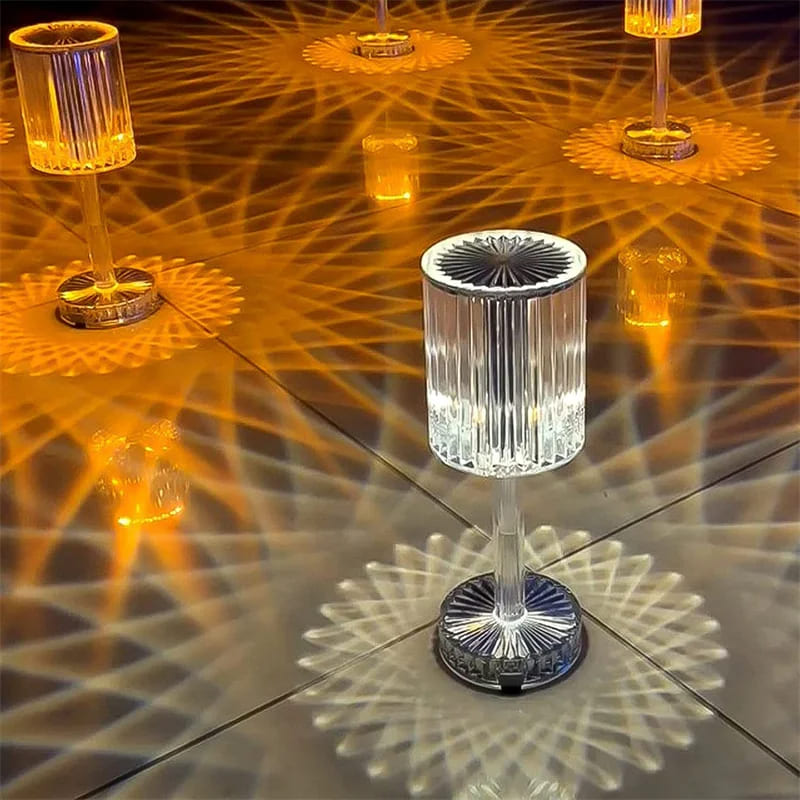 Luminária de Mesa LED Recarregável Sem Fio em Cristal - Iluminação Moderna