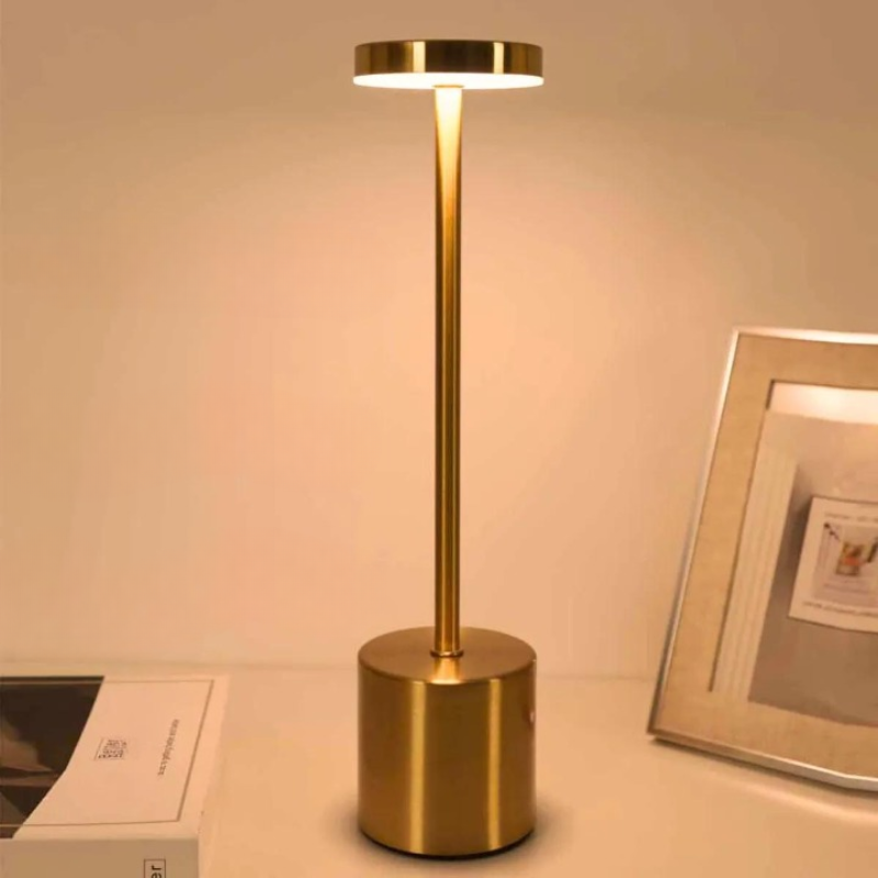 Luminária de Mesa LED Recarregável Sem Fio em Metal - Iluminação Moderna e Prática