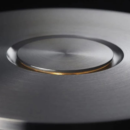 Luminária de Mesa LED Sem Fio Recarregável em Metal