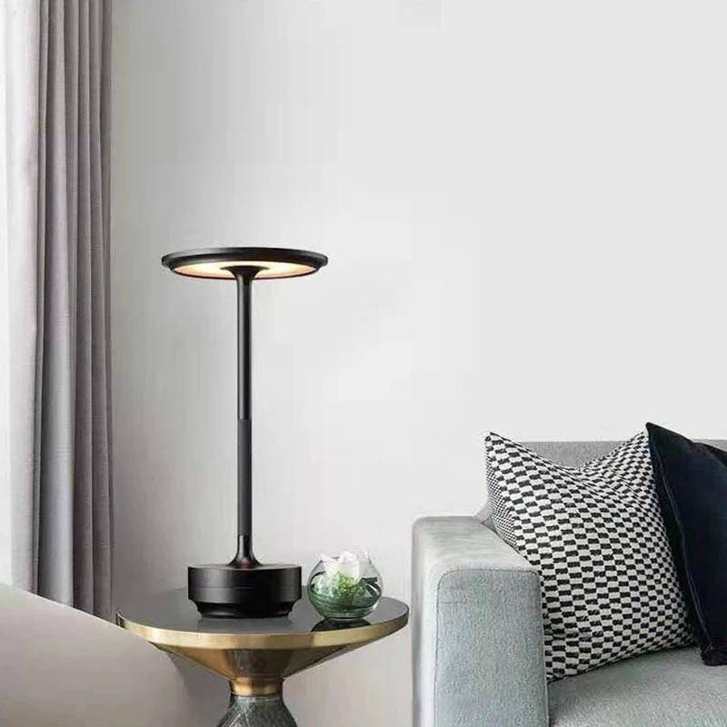 Luminária de Mesa LED Sem Fio Recarregável em Metal
