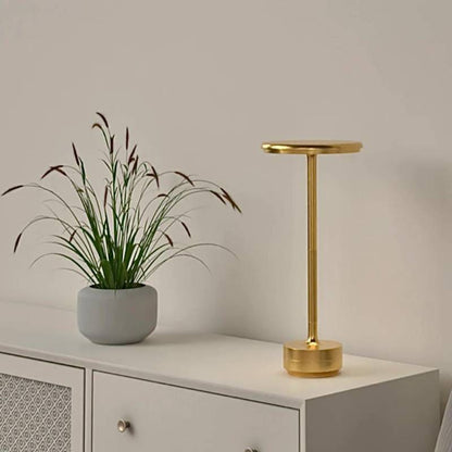 Luminária de Mesa LED Sem Fio Recarregável em Metal