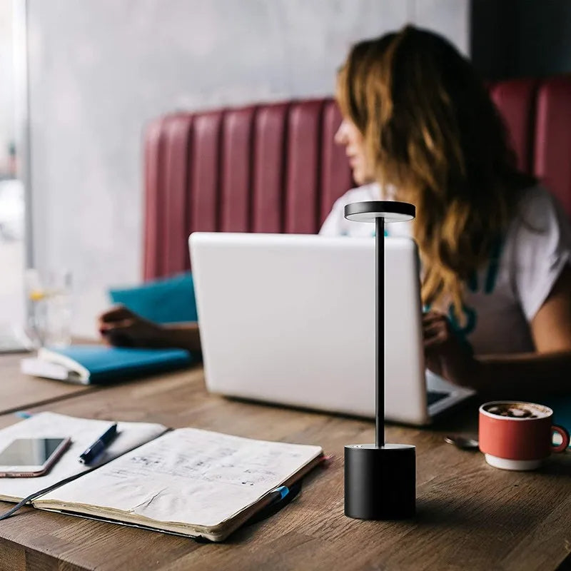 Luminária de Mesa Portátil Sem Fio com Luz LED