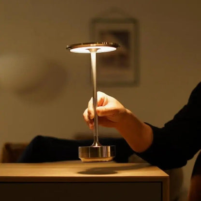 Luminária de Mesa Sem Fio com 3 Tons de Luz - Modelo Copenhagen